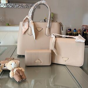 Elegant Beige Women's Handbag Set